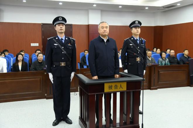 南京一黑恶势力长期脱离侦控 公安分局局长系＂保护伞＂