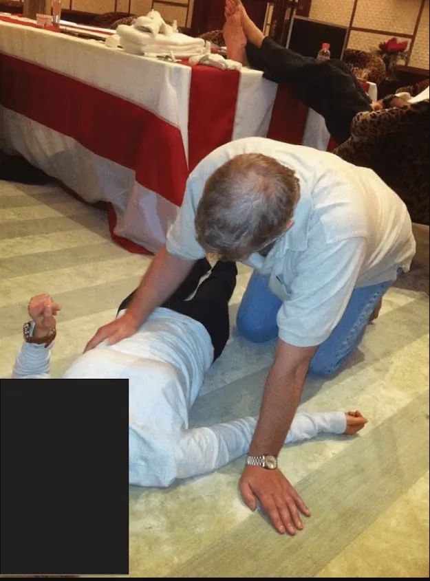 被前妻＂公开处刑＂后 比尔·盖茨:邮件是假的 我很后悔