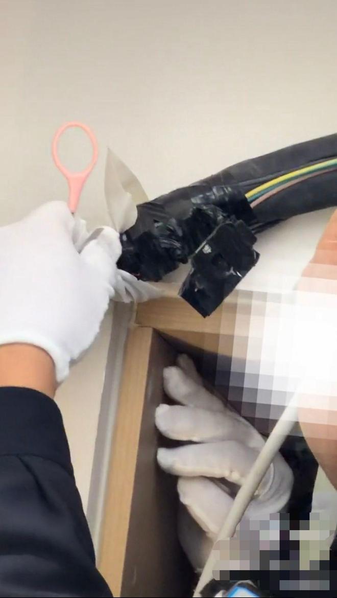 两女生称花90多元入住成都民宿 在空调管道发现摄像头