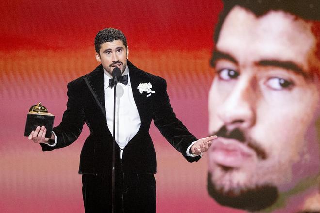 美名嘴讽刺特朗普：萝莉岛没了 买格陵兰和克林顿玩